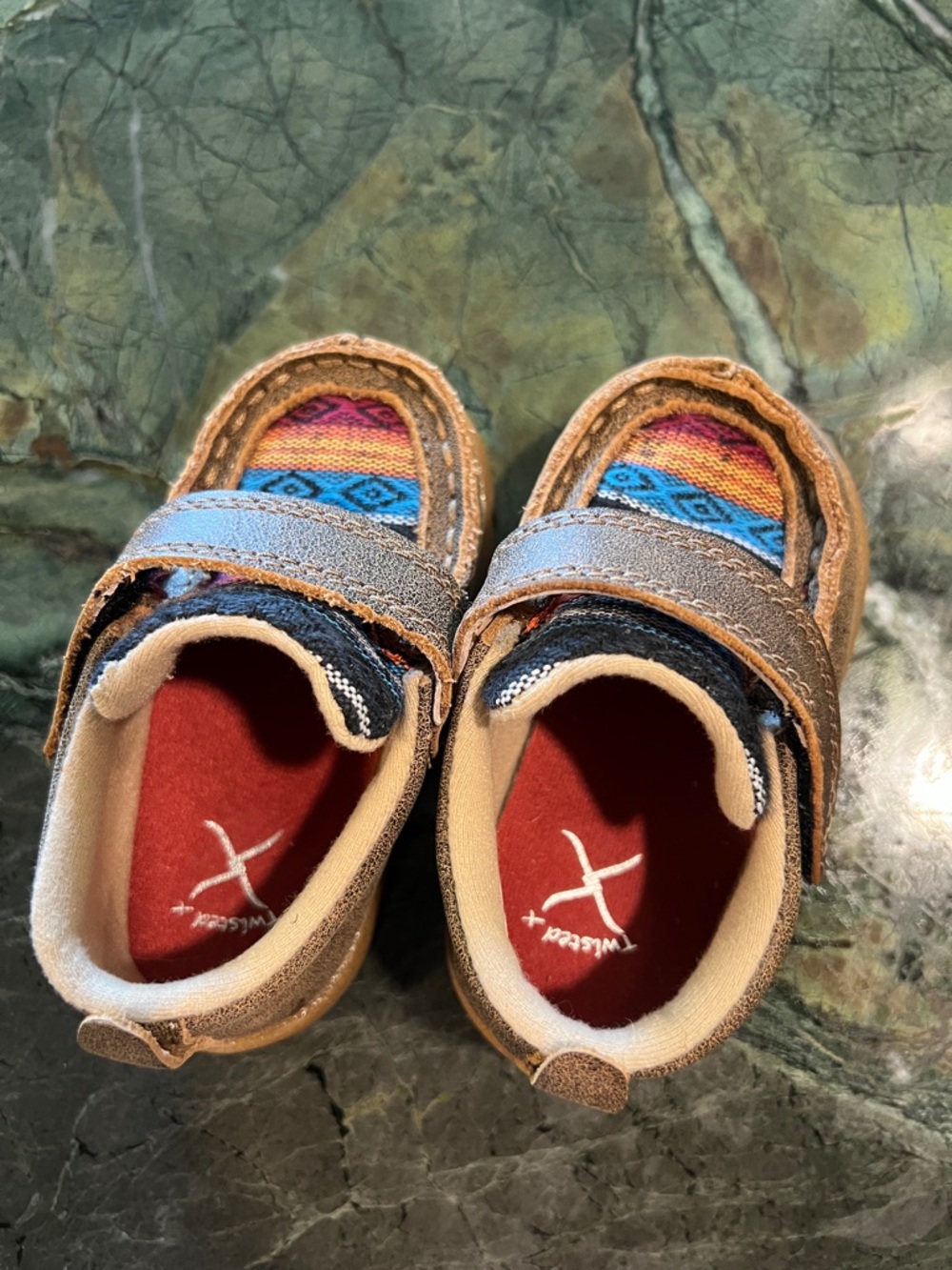 Infant Twisted X size 3